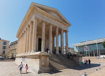 Nimes, Frankrike. Fyrkantigt hus.